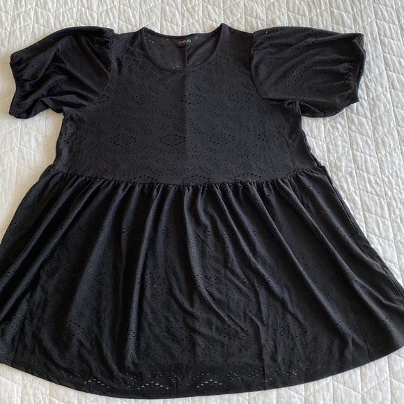 NWOT - Puff sleeves broderie black blouse - Picture 5 of 7